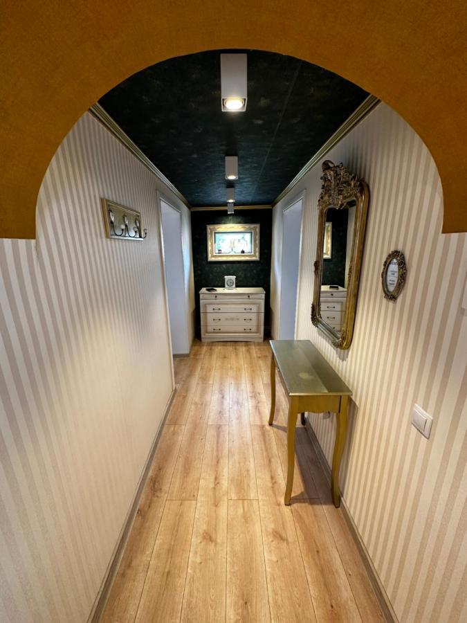 Harteneck Apartments Sibiu Bagian luar foto