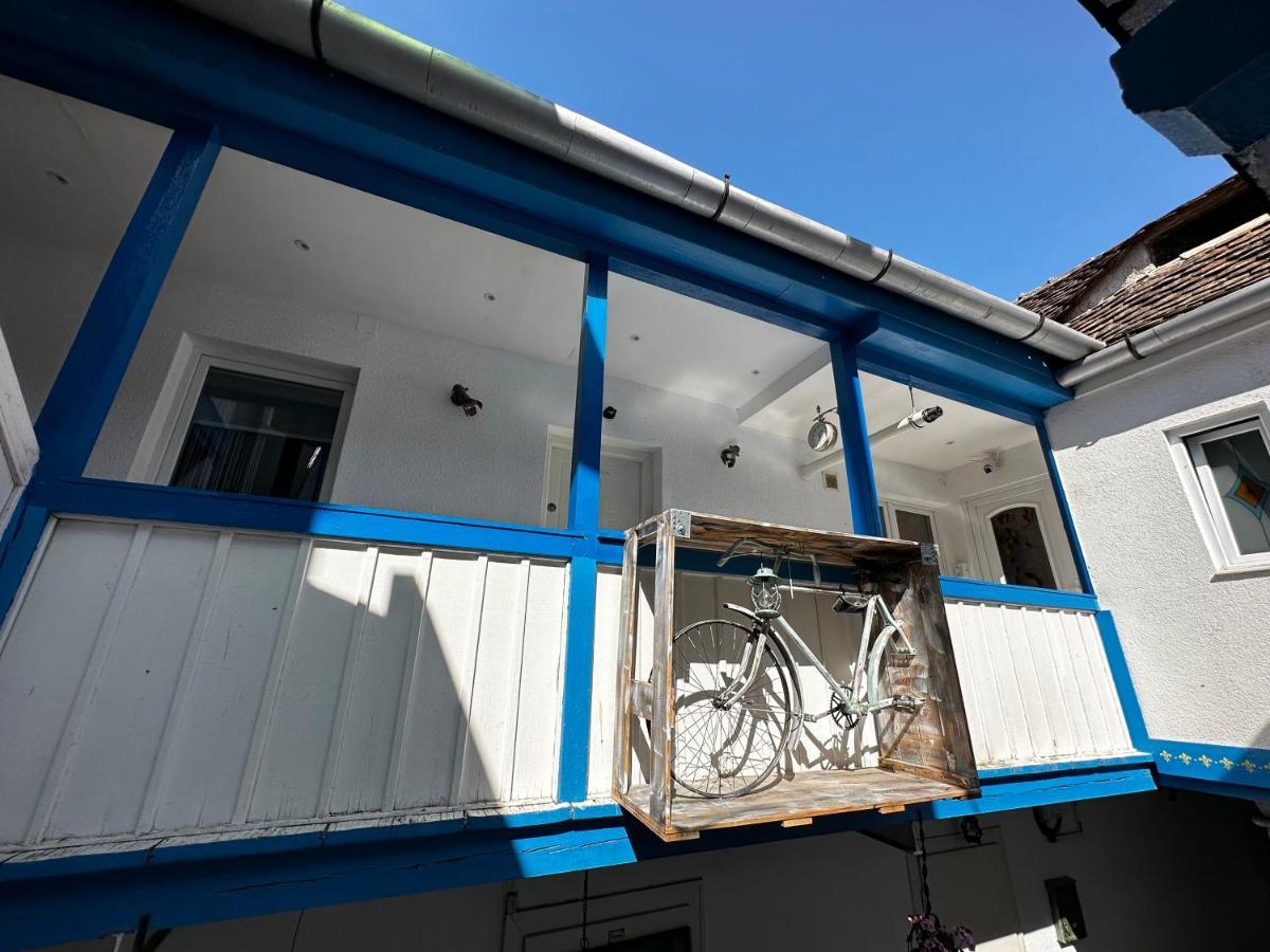 Harteneck Apartments Sibiu Bagian luar foto
